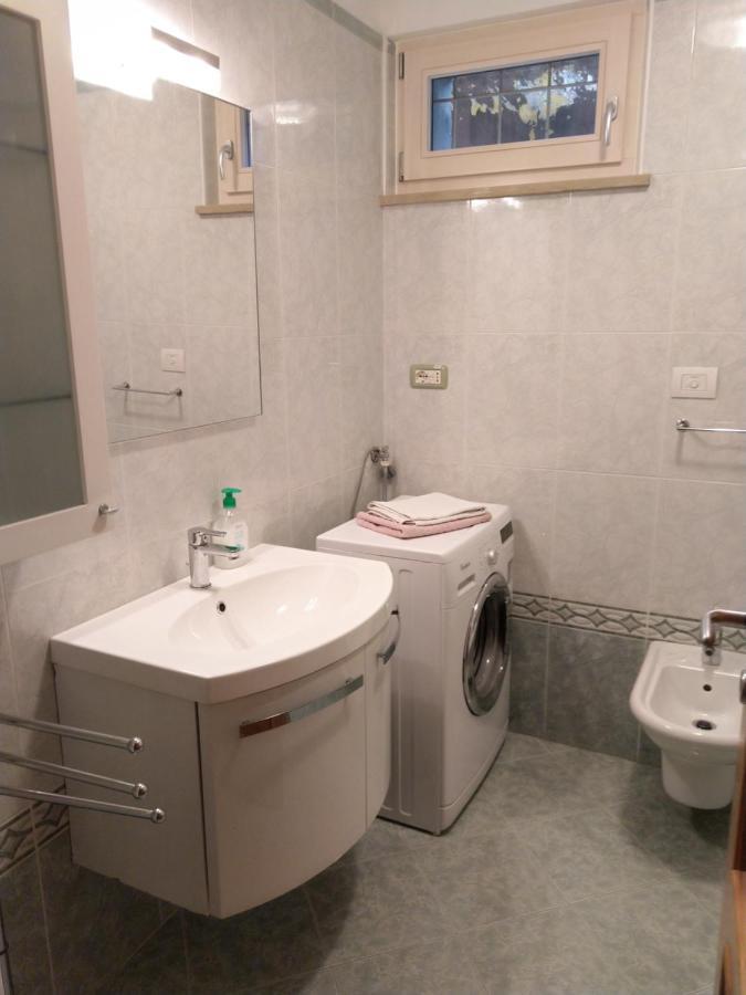 Appartamento Sunrelax ริวาเดลการ์ดา ภายนอก รูปภาพ